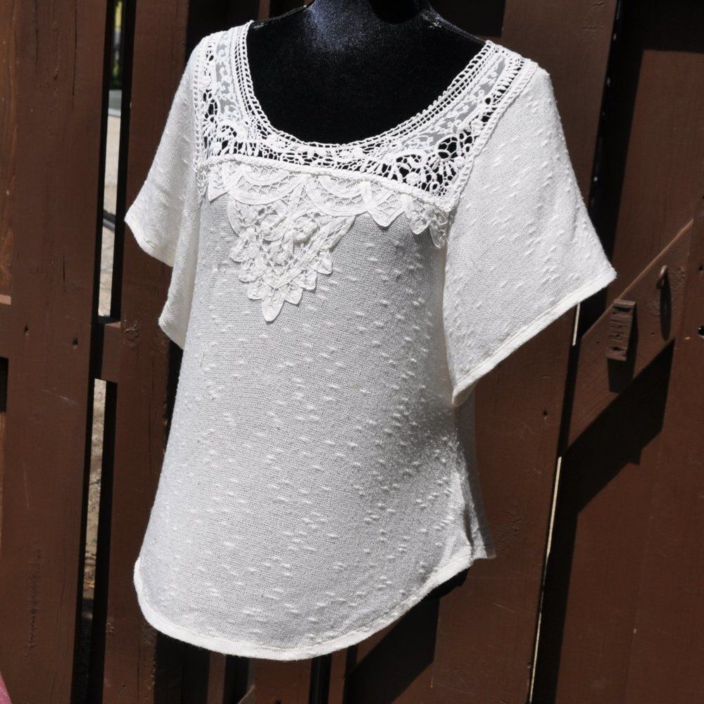 Anthropologie S Deletta White Crochet Lace Applique Knit Blouse NEW - Picture 2 of 4
